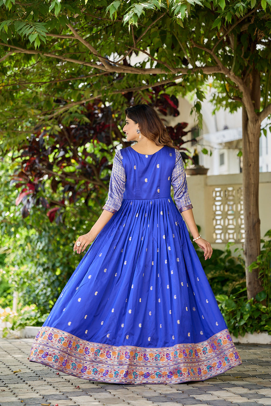 Rangrez Zari Gown
