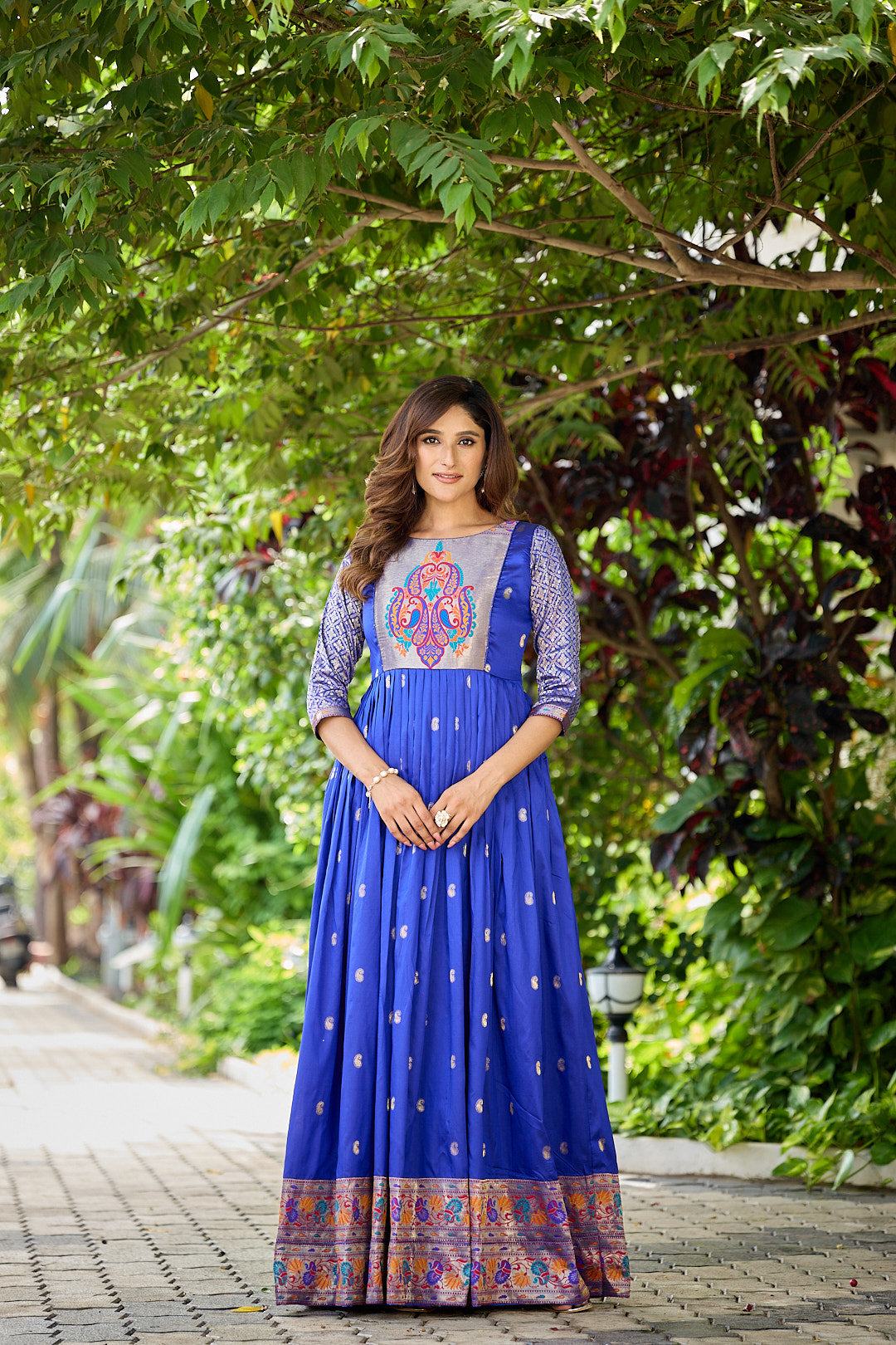 Rangrez Zari Gown