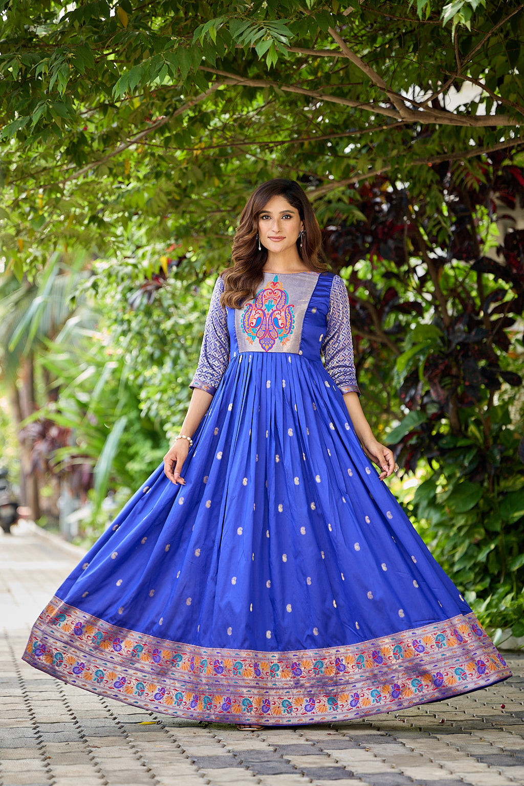 Rangrez Zari Gown