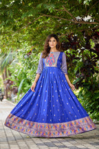 Rangrez Zari Gown