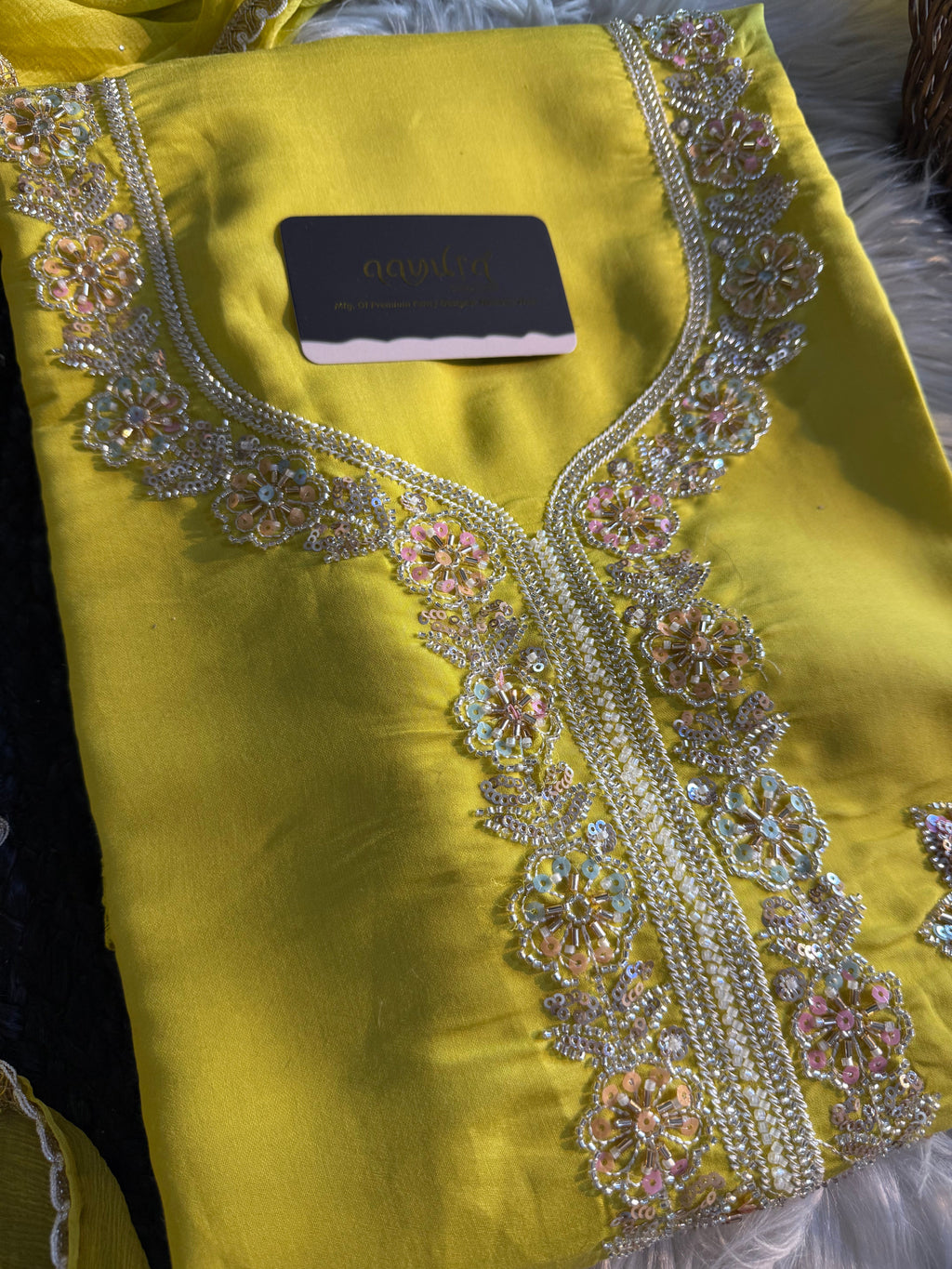 Ruhani Unstitched Suit Set