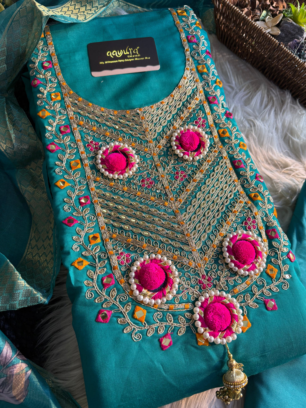 Graceful Roman Unstitched Silk Suit