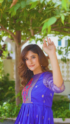 Rangrez Zari Gown